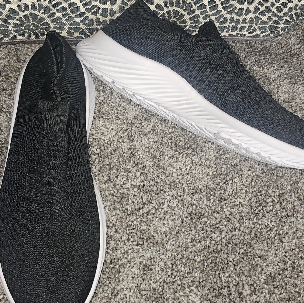 Fitted shoes size 11 US and EU 44 new